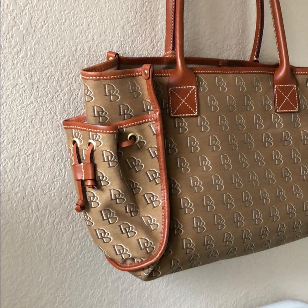 D&B Tote - Picture 3 of 7